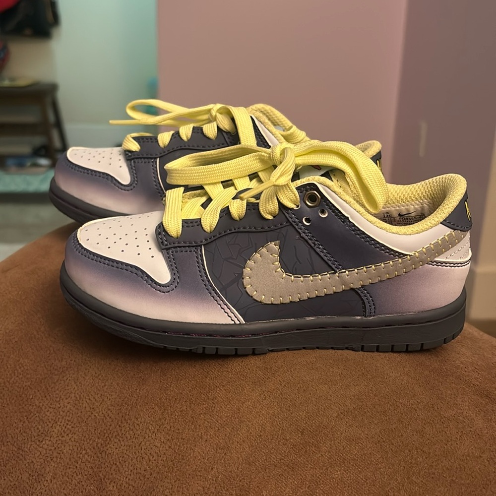 Boys Nike shoes, never worn